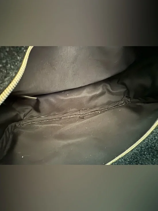 CHANEL Black Cosmetic Pouch - Picture 4 of 5